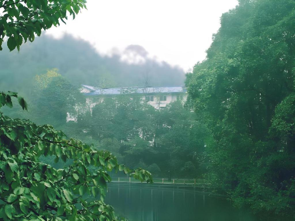 Hongzhushan Hotel Mount Emei Leshan Exterior photo